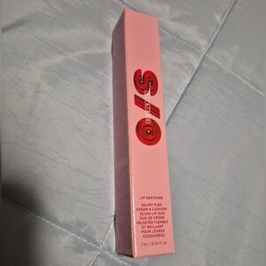 One Size Lip Snatcher in Tradefinder